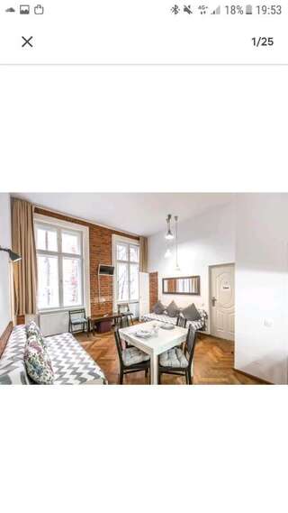 Курортные отели Piata Sfatului Central Брашов-1